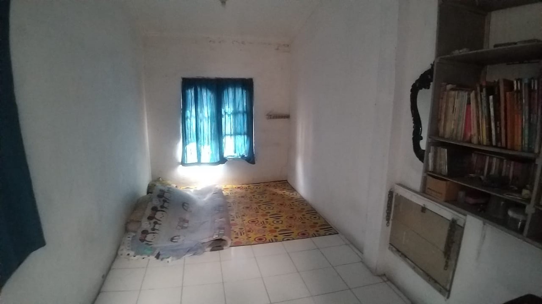 Rumah Lama 2 Lantai Lokasi Strategis di Pasar Minggu