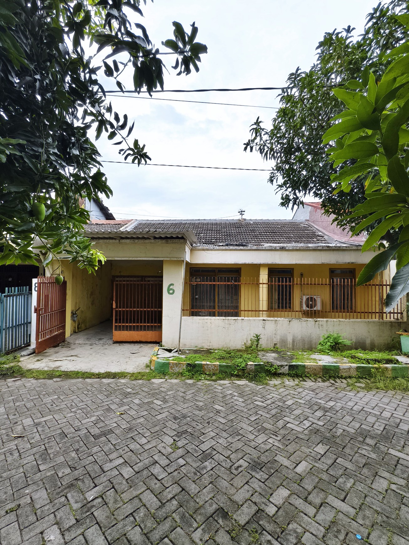 Rumah Dekat MERR Rungkut Paling Dicari