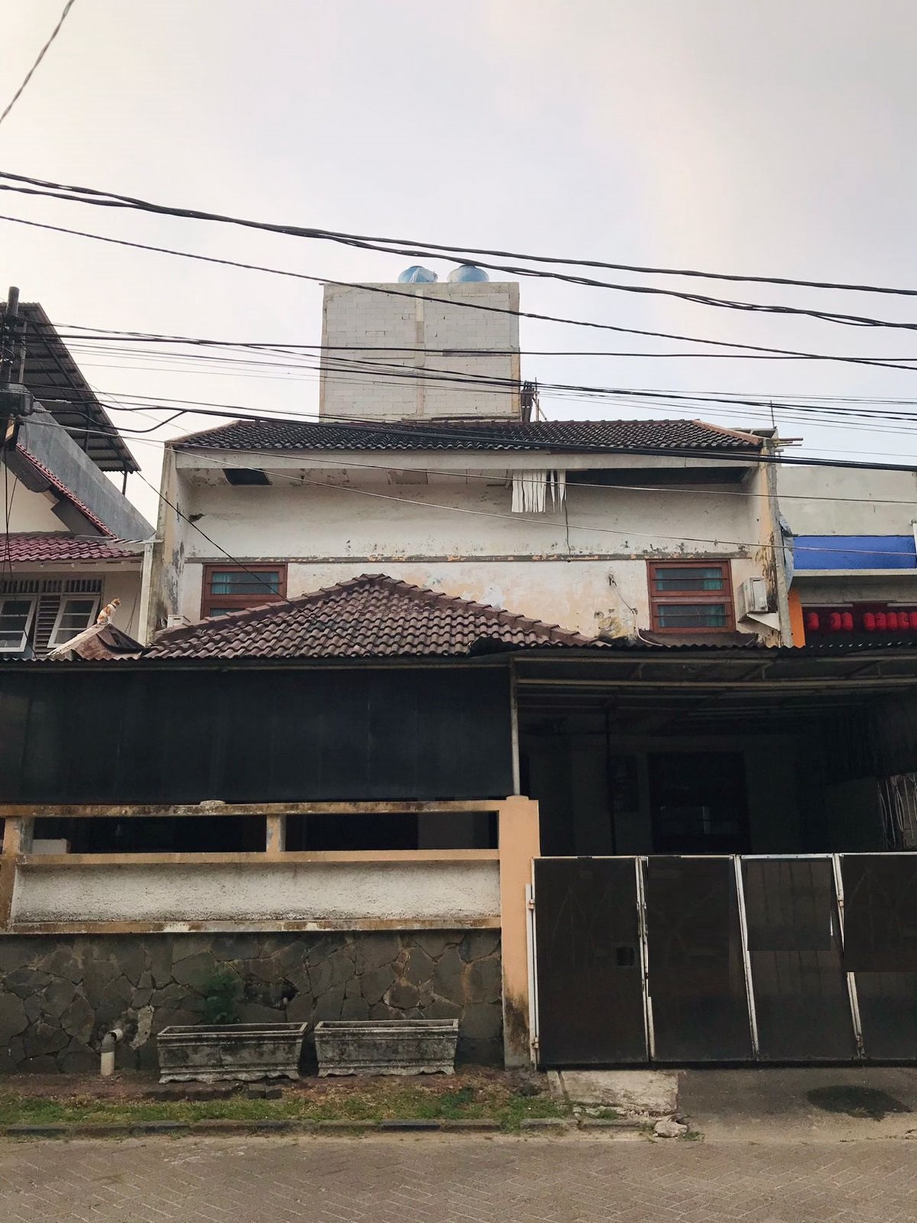 Rumah 2 lantai, lokasi strategis di Bintaro Sektor 5