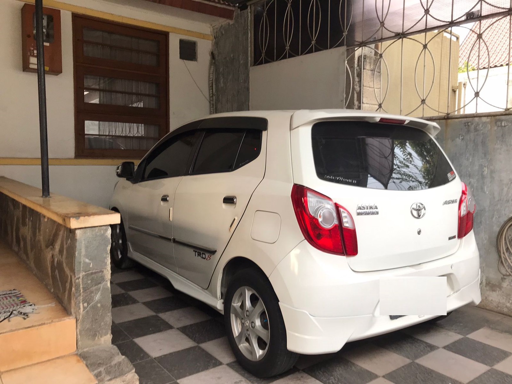 Rumah 2 lantai, lokasi strategis di Bintaro Sektor 5