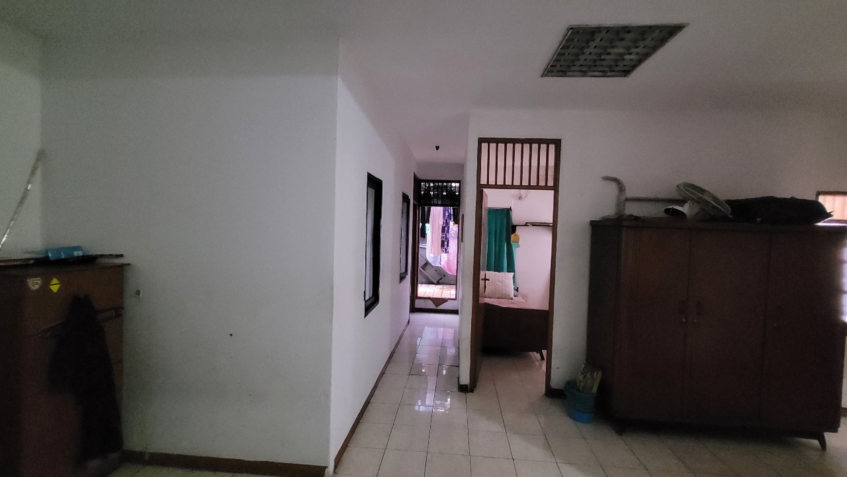 Rumah 2 lantai, lokasi strategis di Bintaro Sektor 5