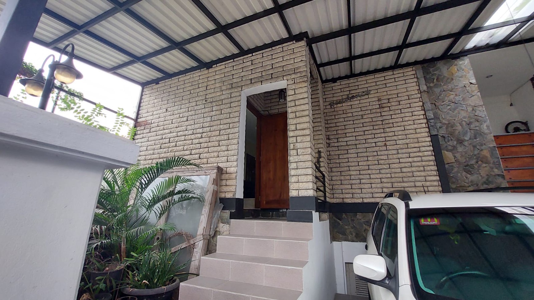 Rumah 2 Lantai, Bagus, Lokasi strategis dalam Sektor Bintaro Jaya