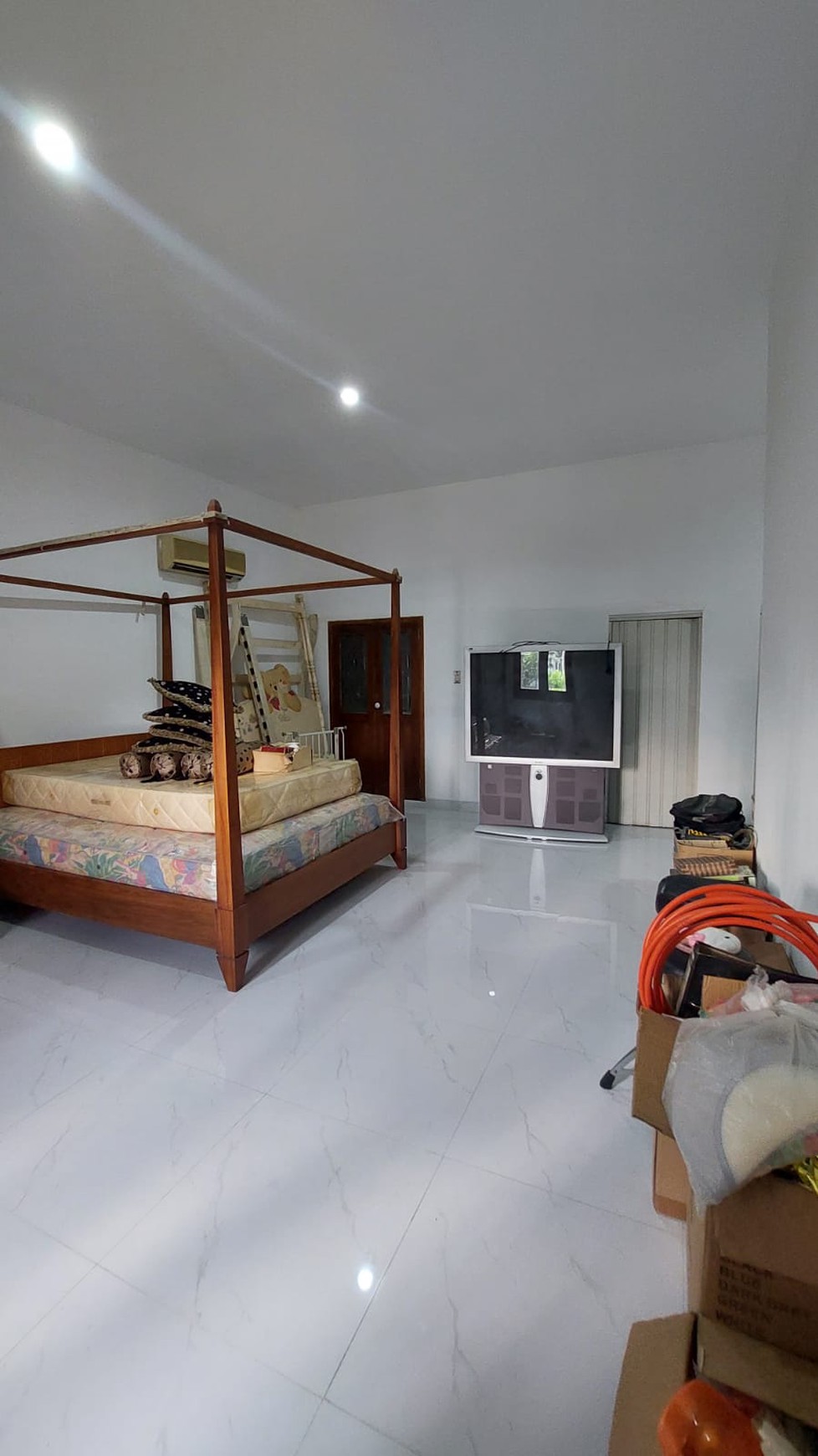 Rumah 2 Lantai, Bagus, Lokasi strategis dalam Sektor Bintaro Jaya