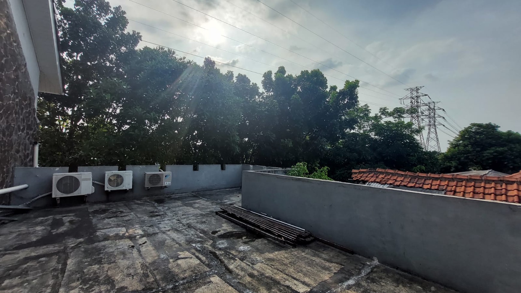 Rumah 2 Lantai, Bagus, Lokasi strategis dalam Sektor Bintaro Jaya