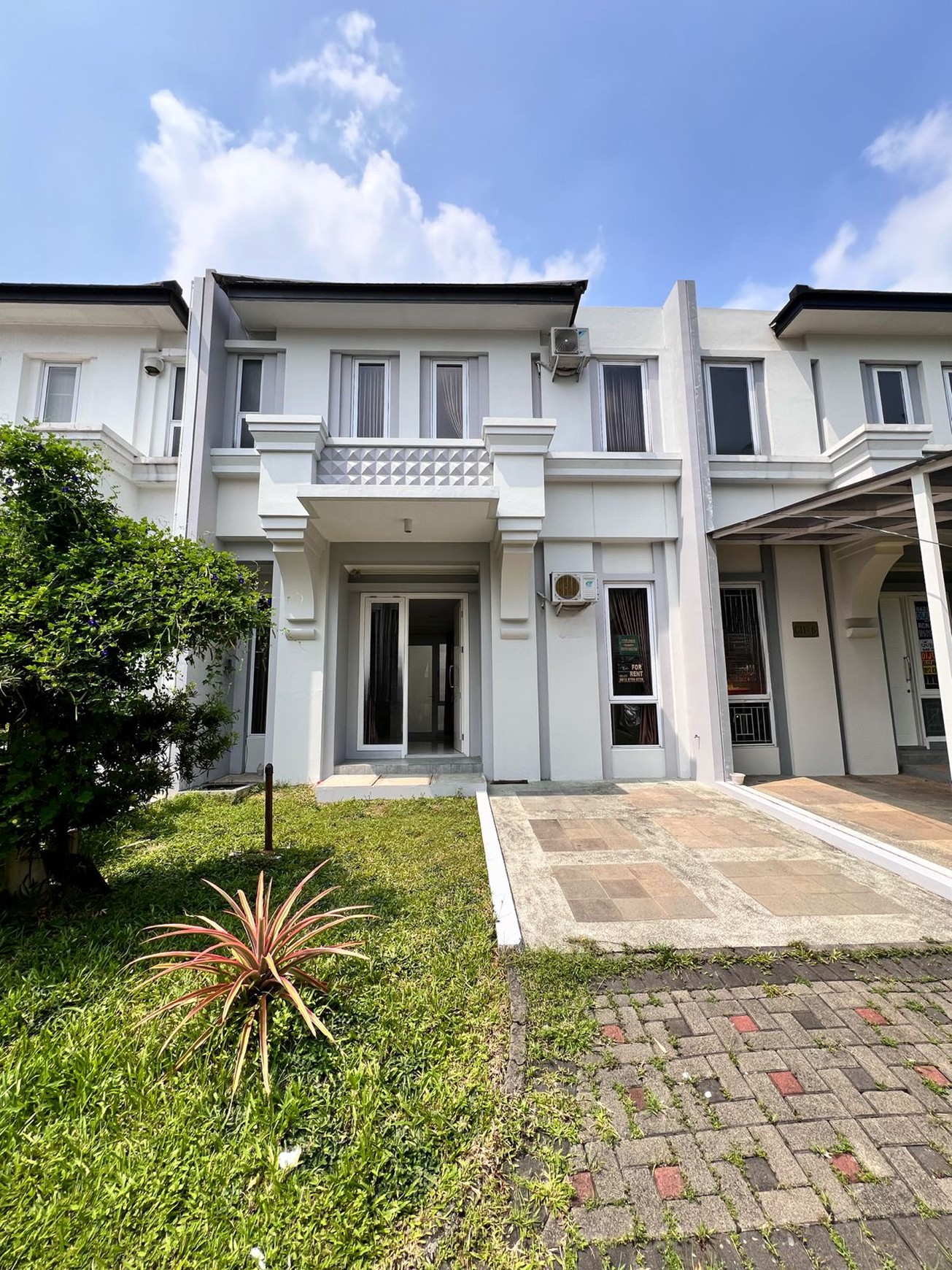 RUMAH RAPI SIAP HUNI DI VIVACIA @EMINENT - BSD