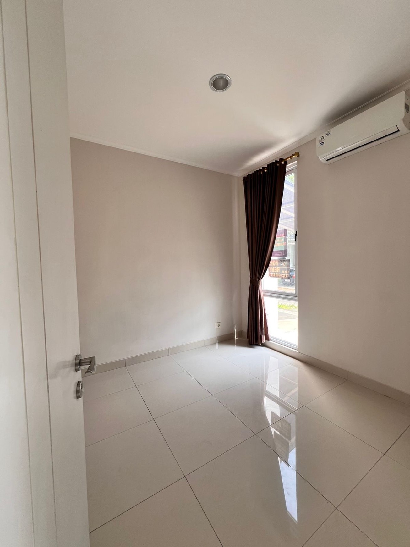 RUMAH RAPI SIAP HUNI DI VIVACIA @EMINENT - BSD