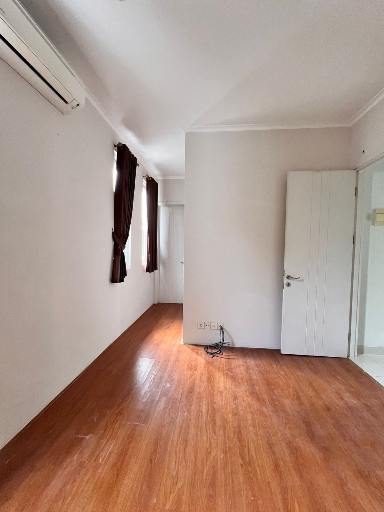 RUMAH RAPI SIAP HUNI DI VIVACIA @EMINENT - BSD