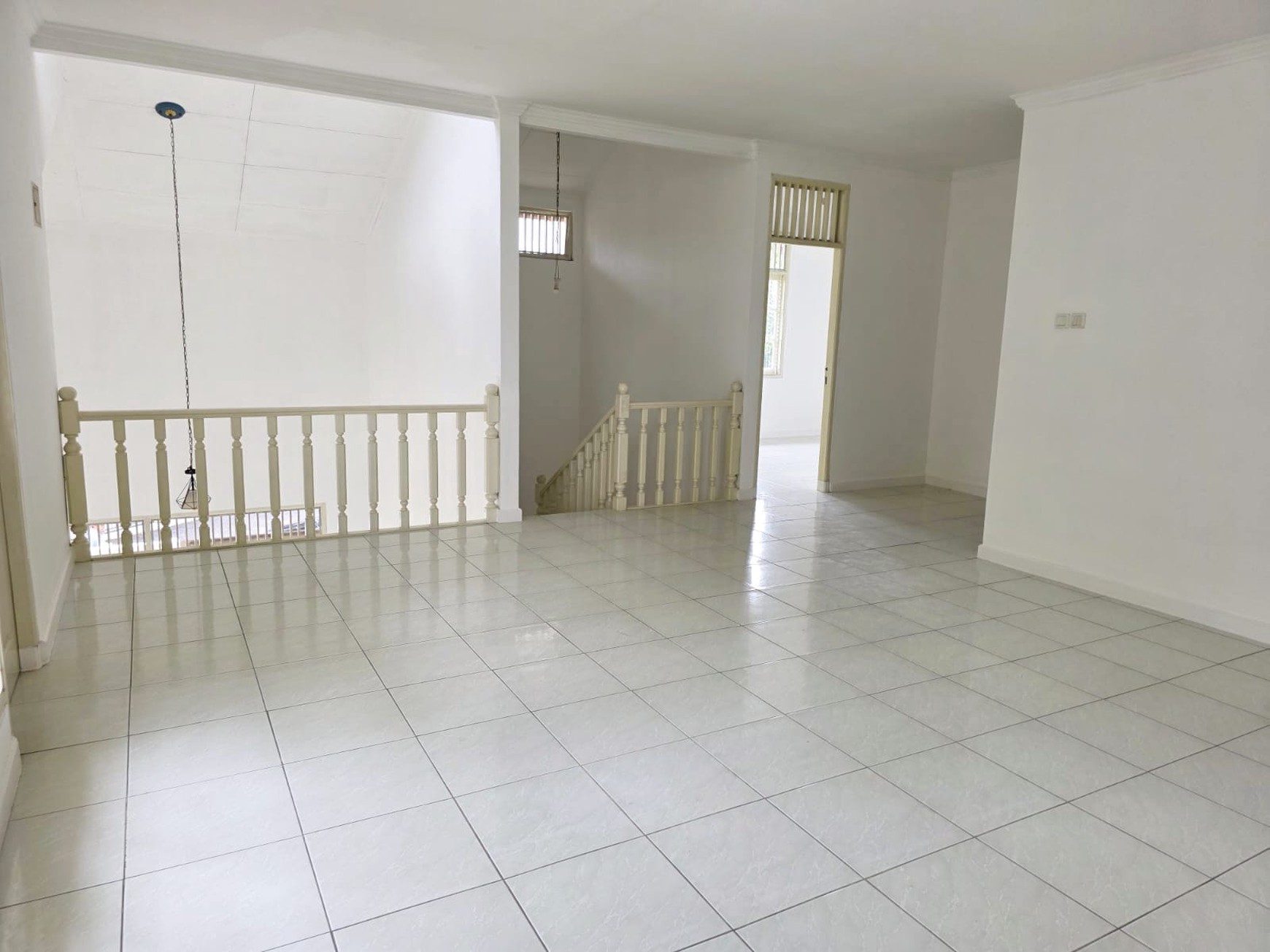 Dijual Rumah Hook Baru Renovasi 2 Lantai, Bintaro Jaya sektor 2