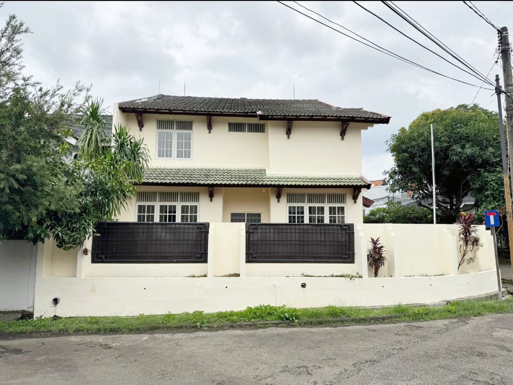 Dijual Rumah Hook Baru Renovasi 2 Lantai, Bintaro Jaya sektor 2