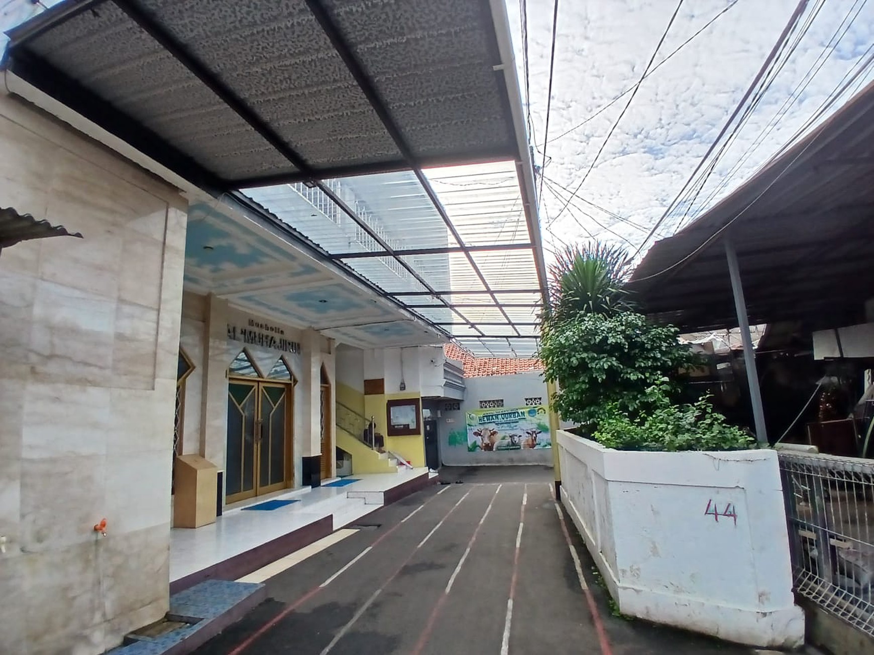 Dijual murah rumah di jalan gunung indah cirendeu dengan 5 KT