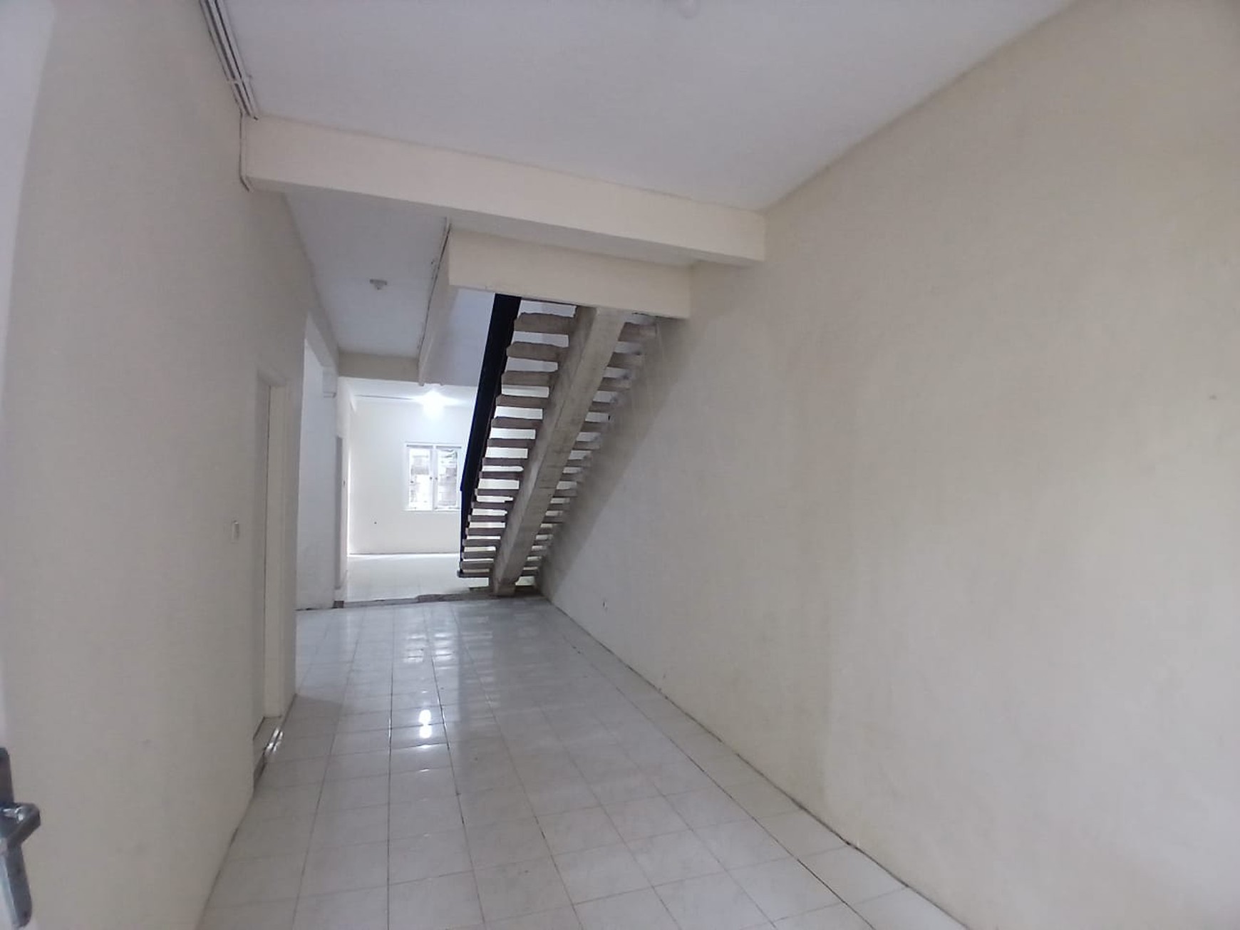 Dijual murah rumah di jalan gunung indah cirendeu dengan 5 KT