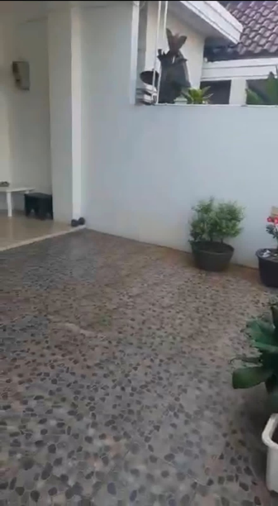 Jual cepat rumah siap huni modern minimalis lokasi strategis di Bintaro