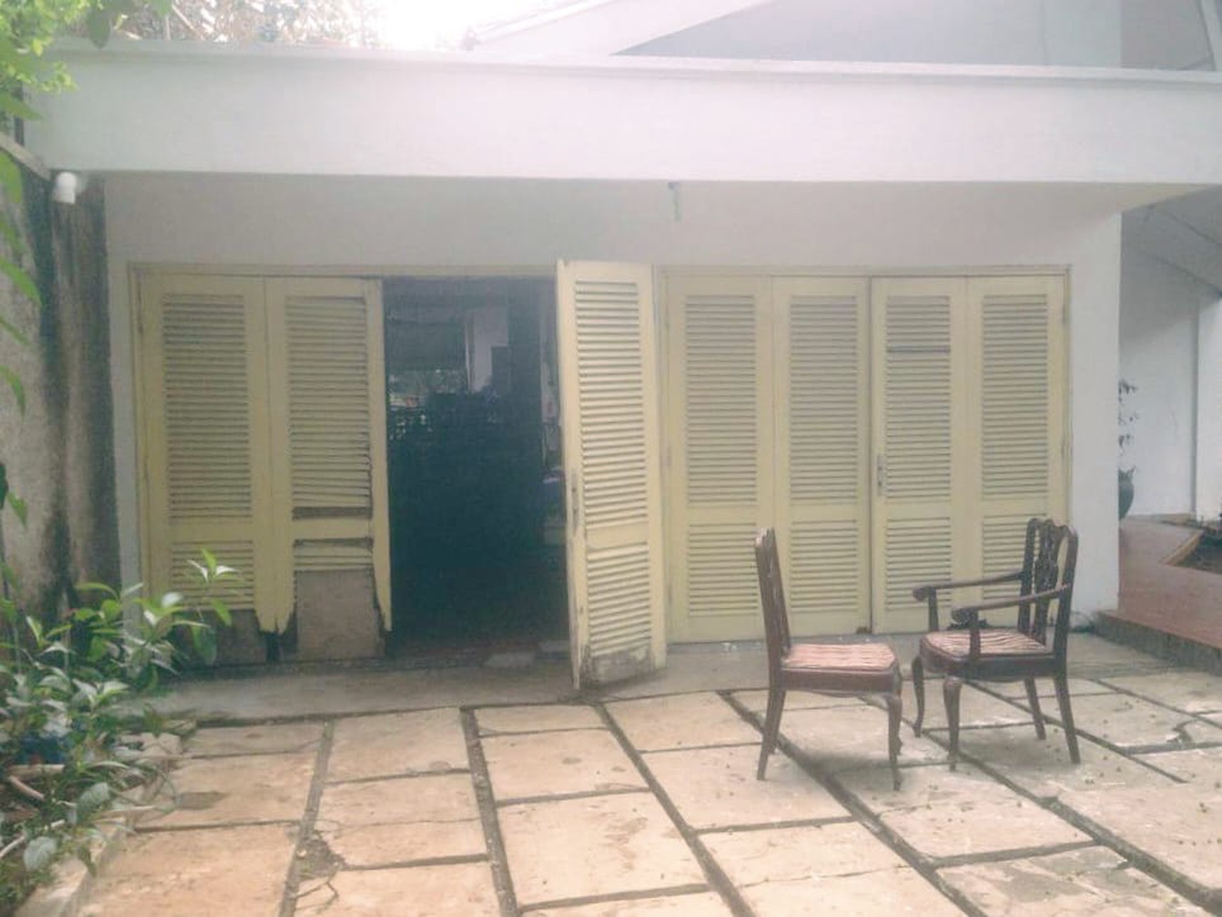 Dijual Tanah hook di Lebak Bulus (Ada bangunan Tua)