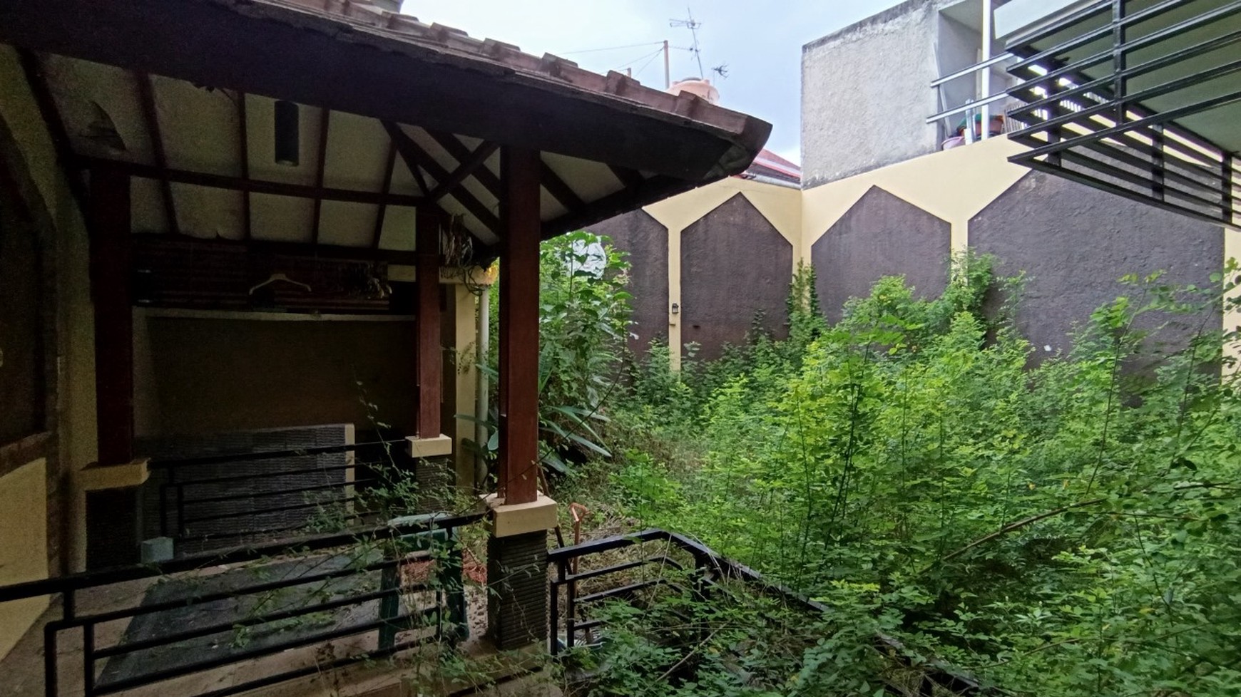 Dijual Rumah 2 Lantai Lokasi Strategis di Gandul, Depok