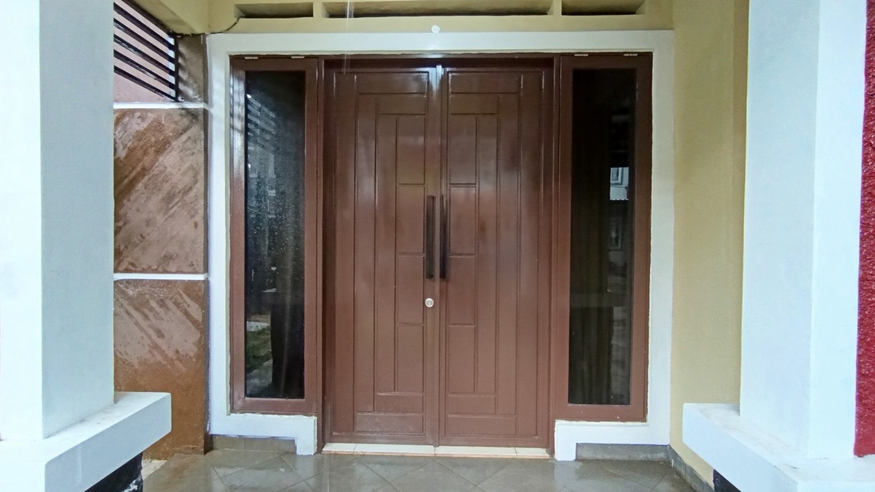 Dijual Rumah 2 Lantai Lokasi Strategis di Gandul, Depok