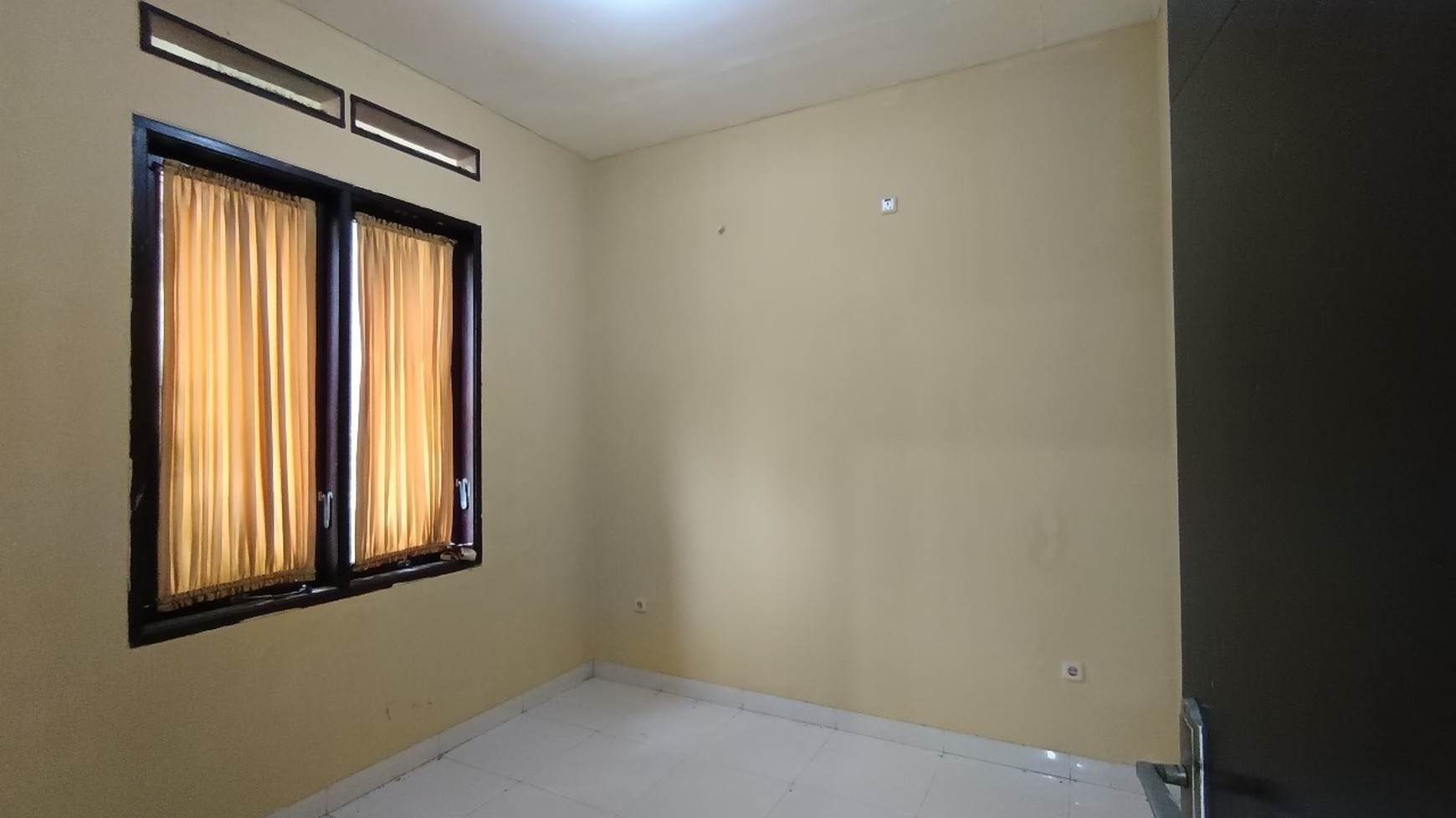 Dijual Rumah 2 Lantai Lokasi Strategis di Gandul, Depok