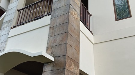 Rumah disewa kan sangat cocok untuk rumah tinggal maupun kantor.