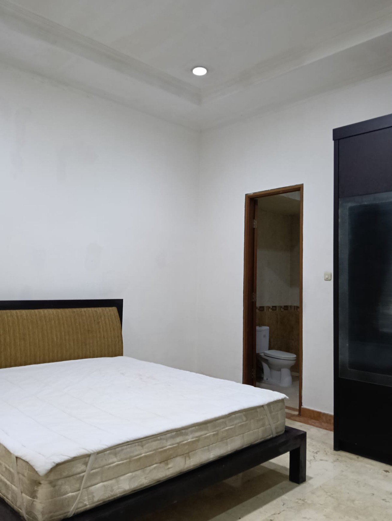 Rumah disewa kan sangat cocok untuk rumah tinggal maupun kantor.