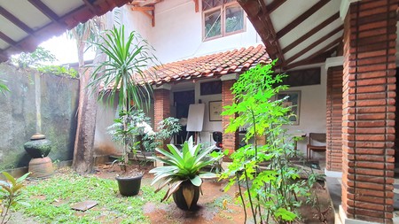 Rumah / Kantor luas di Mampang Prapatan -.cocok untuk usaha, bisa juga untuk hunian