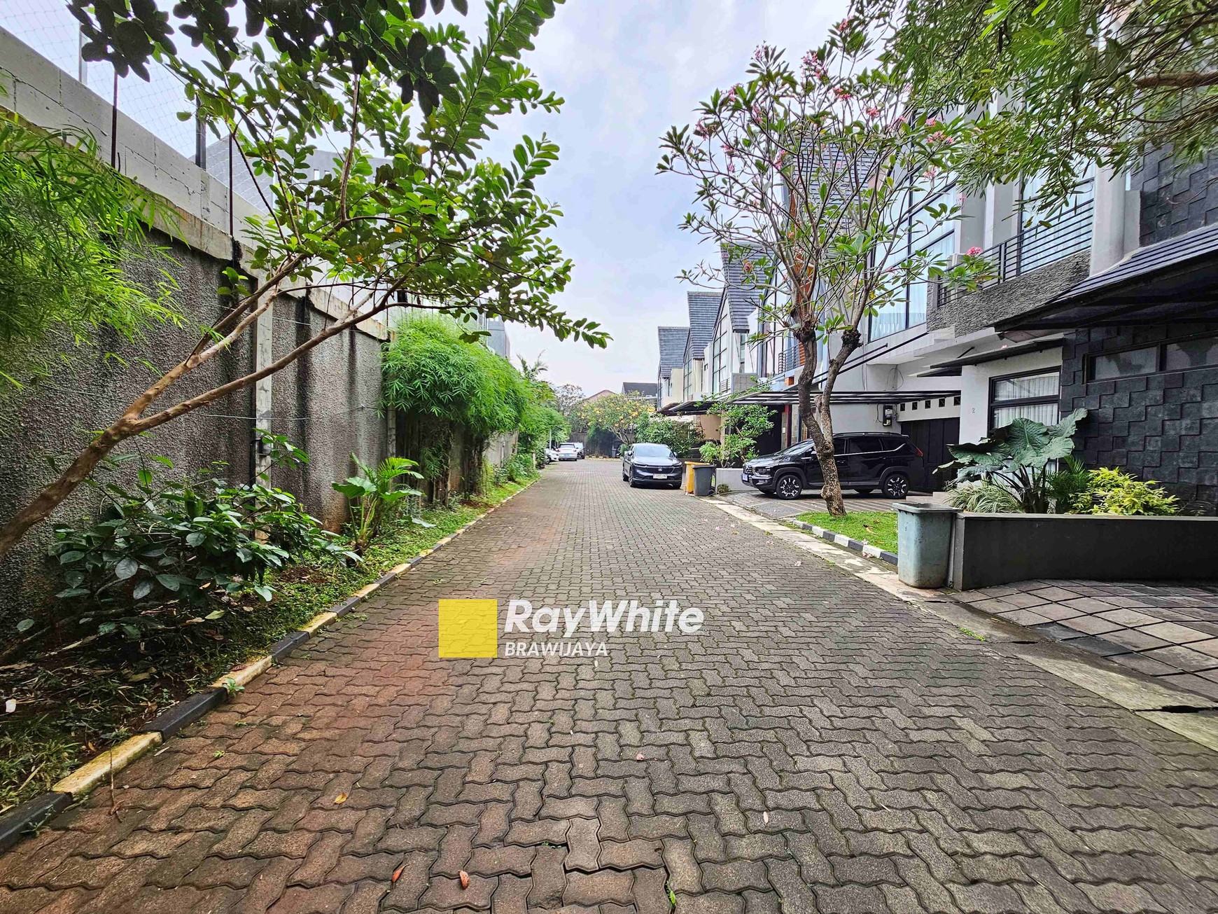 Townhouse di Bangka IX, Jakarta Selatan, Dalam Cluster, Bebas Banjir, 2 km ke Kemang