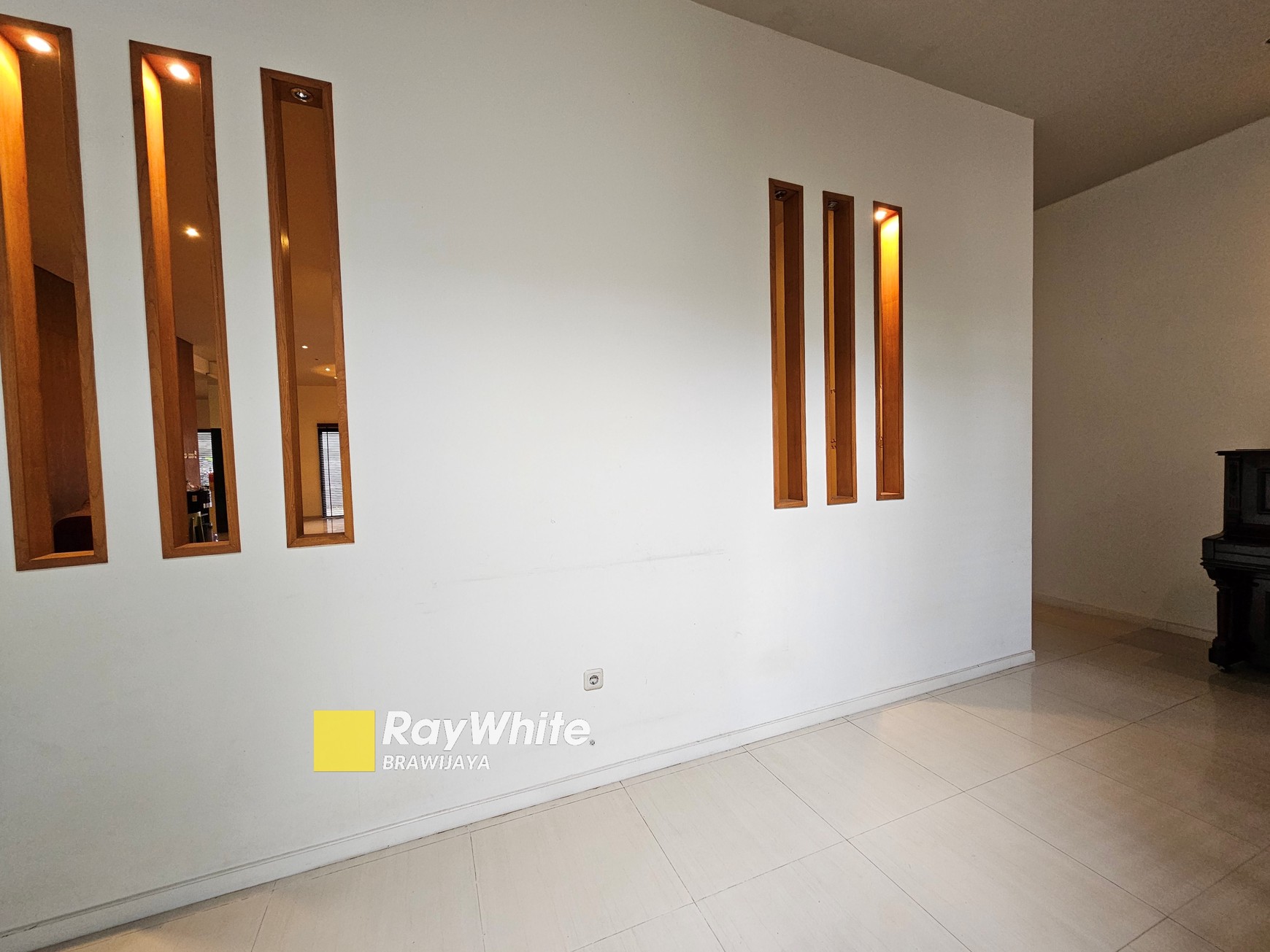 Townhouse di Bangka IX, Jakarta Selatan, Dalam Cluster, Bebas Banjir, Dekat Kemang