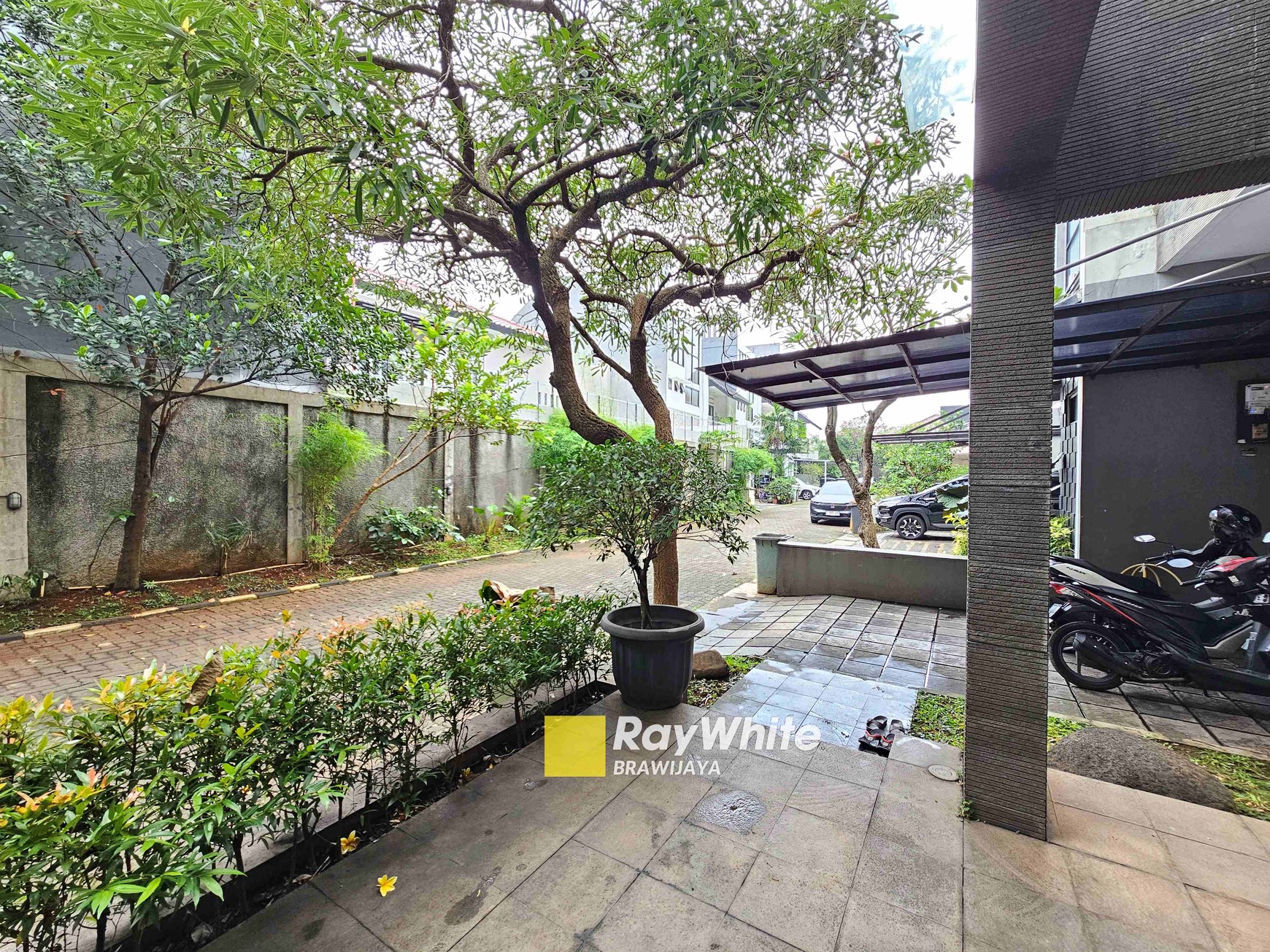 Townhouse di Bangka IX, Jakarta Selatan, Dalam Cluster, Bebas Banjir, Dekat Kemang