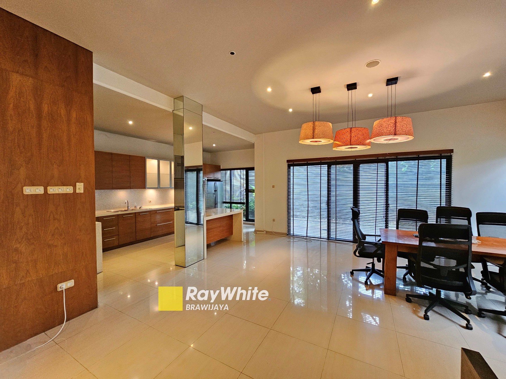 Townhouse di Bangka IX, Jakarta Selatan, Dalam Cluster, Bebas Banjir, Dekat Kemang