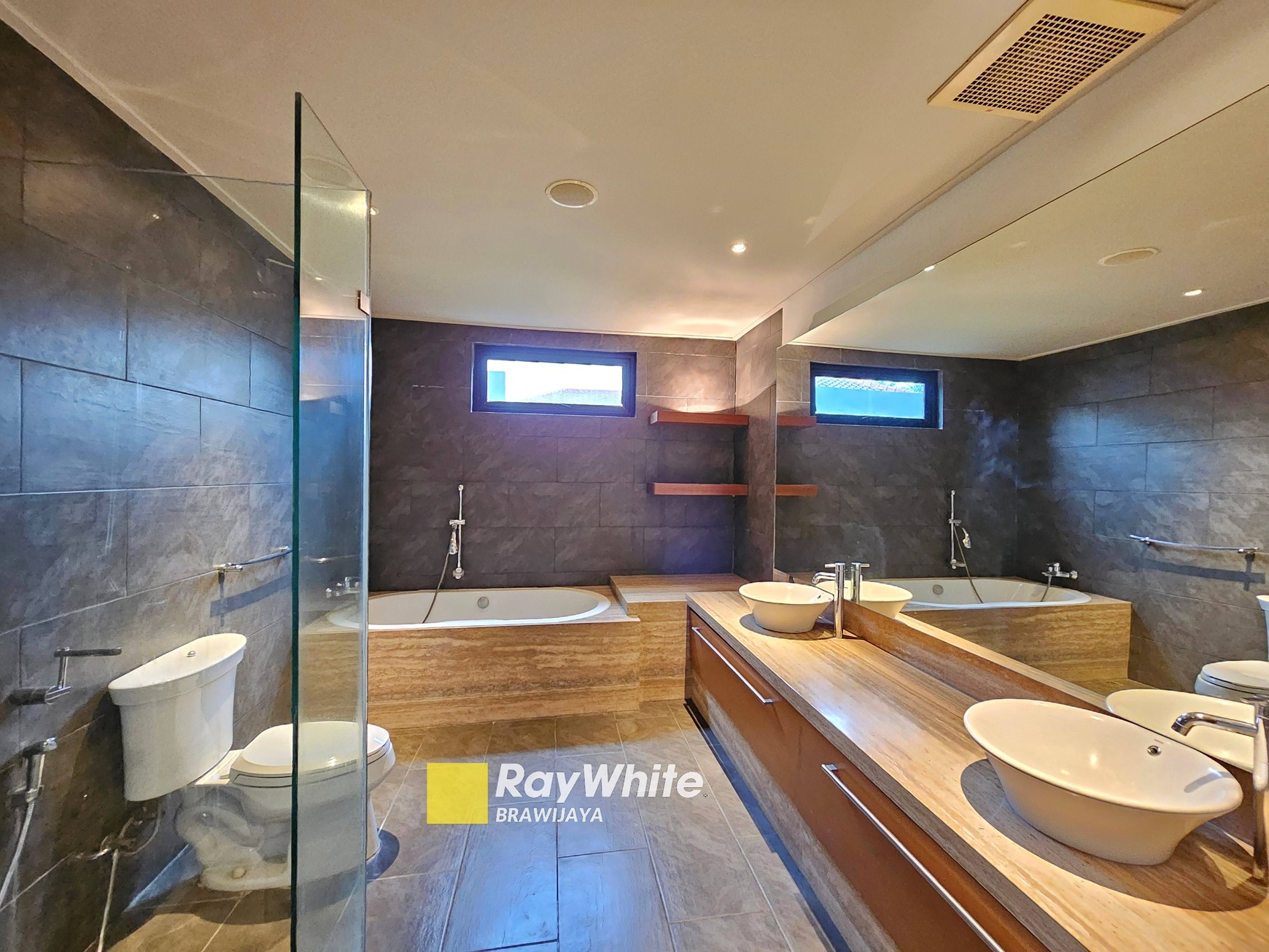 Townhouse di Bangka IX, Jakarta Selatan, Dalam Cluster, Bebas Banjir, 2 km ke Kemang