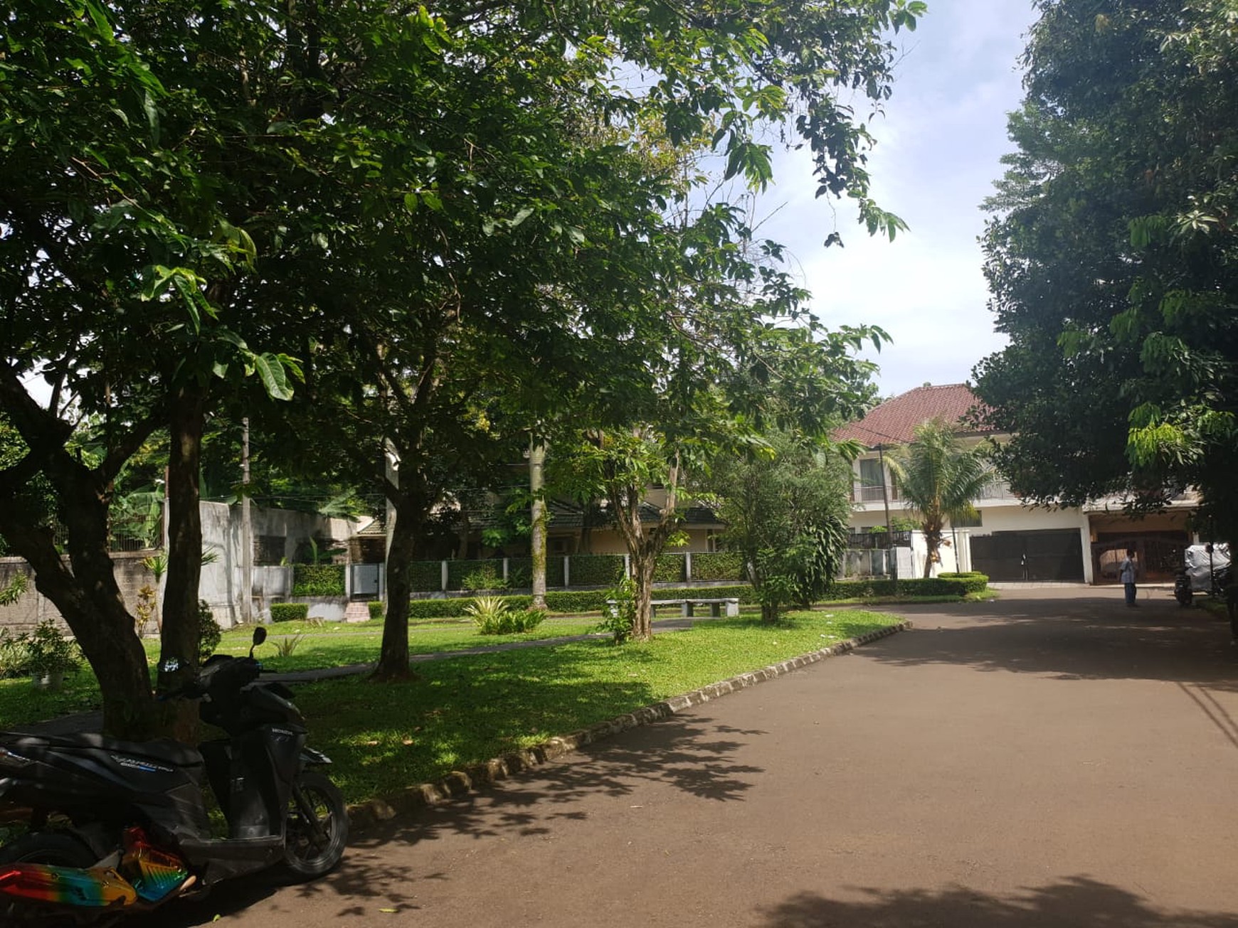 Rumah Hitung Tanah Bintaro Jaya Sektor 9.
