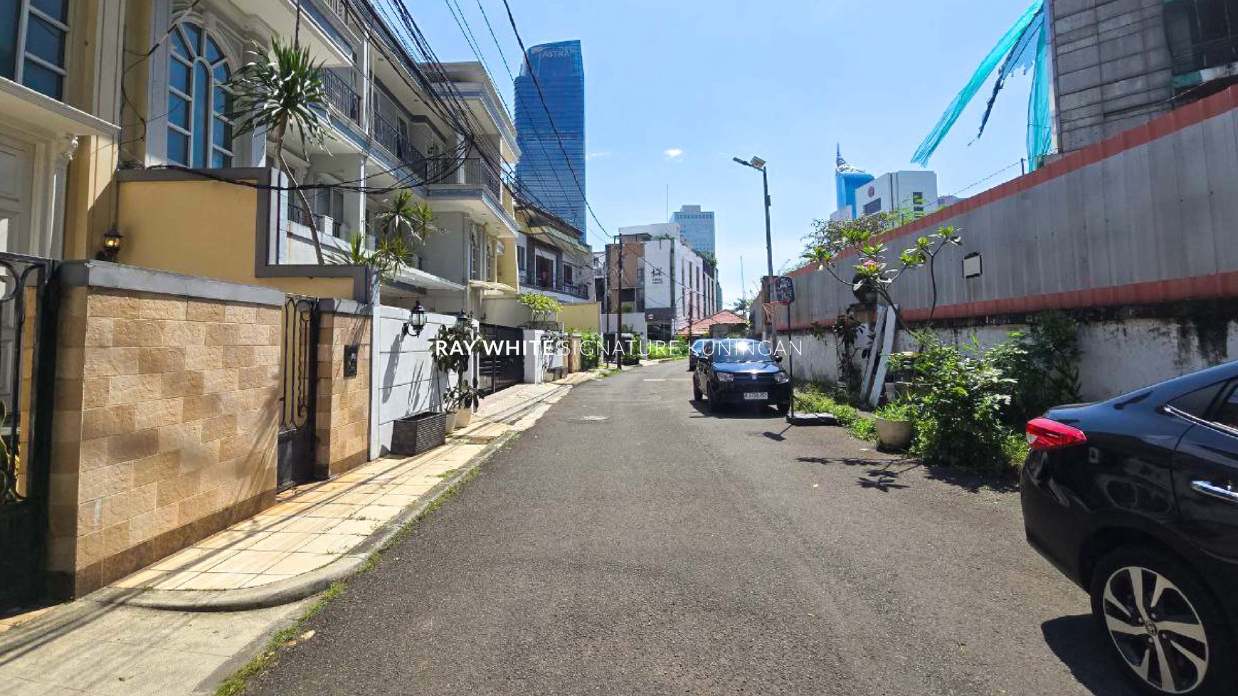 Dijual Rumah 4 Lantai Siap Huni