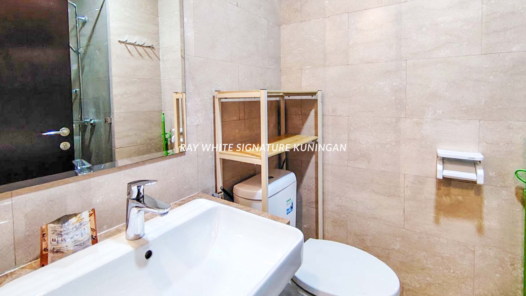 Apartemen Menteng Park Lower-Mid Floor Tipe Studio Furnished