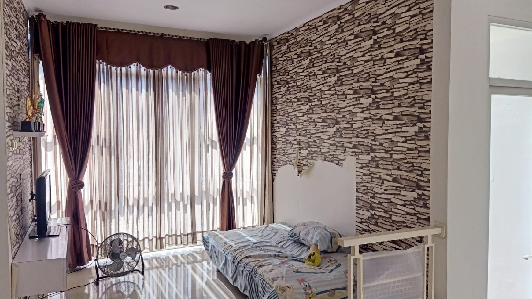 Dijual Rumah Asri CRV Residence dekat LRT Jatibening Baru