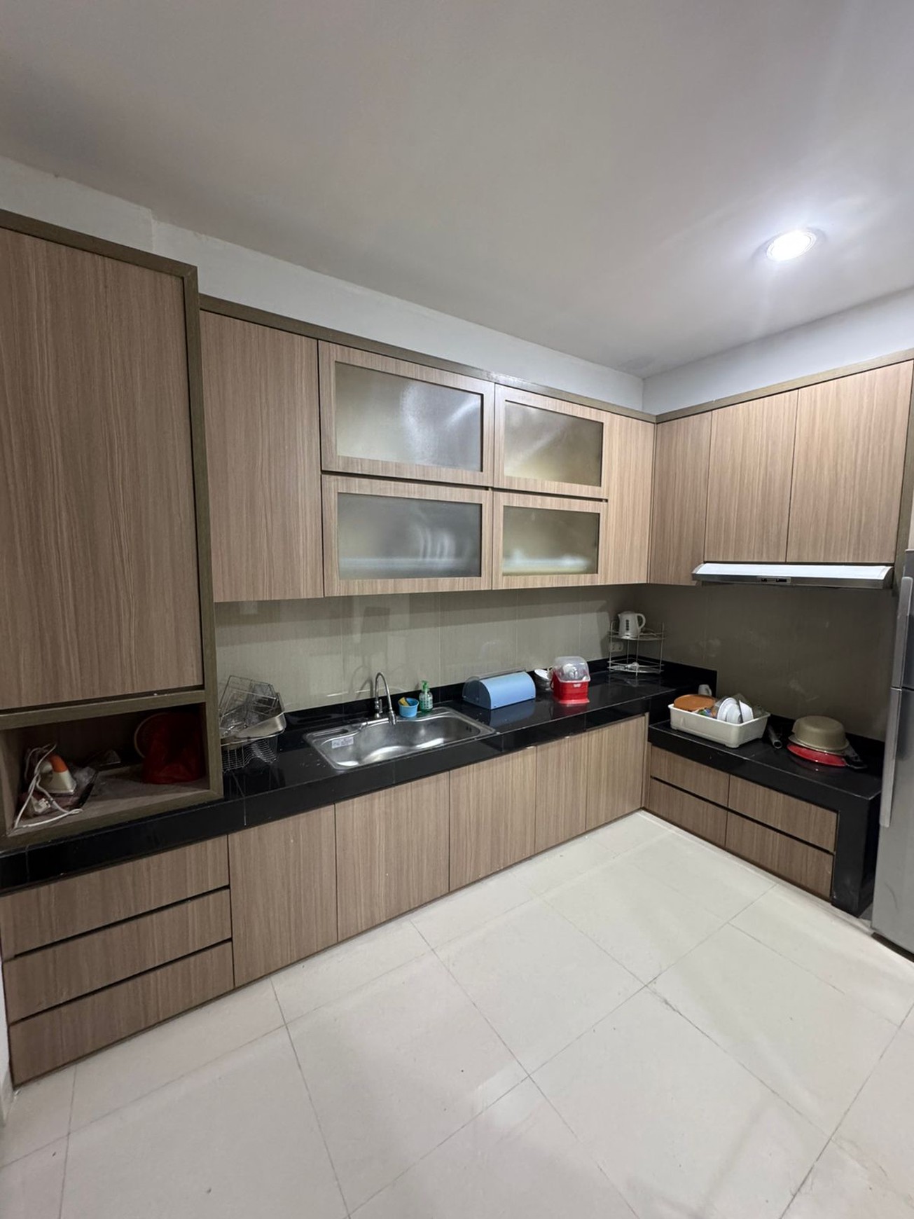 Rumah 2 Lantai semi firnish siap Huni di Cluster Eminen BSD City Tangerang