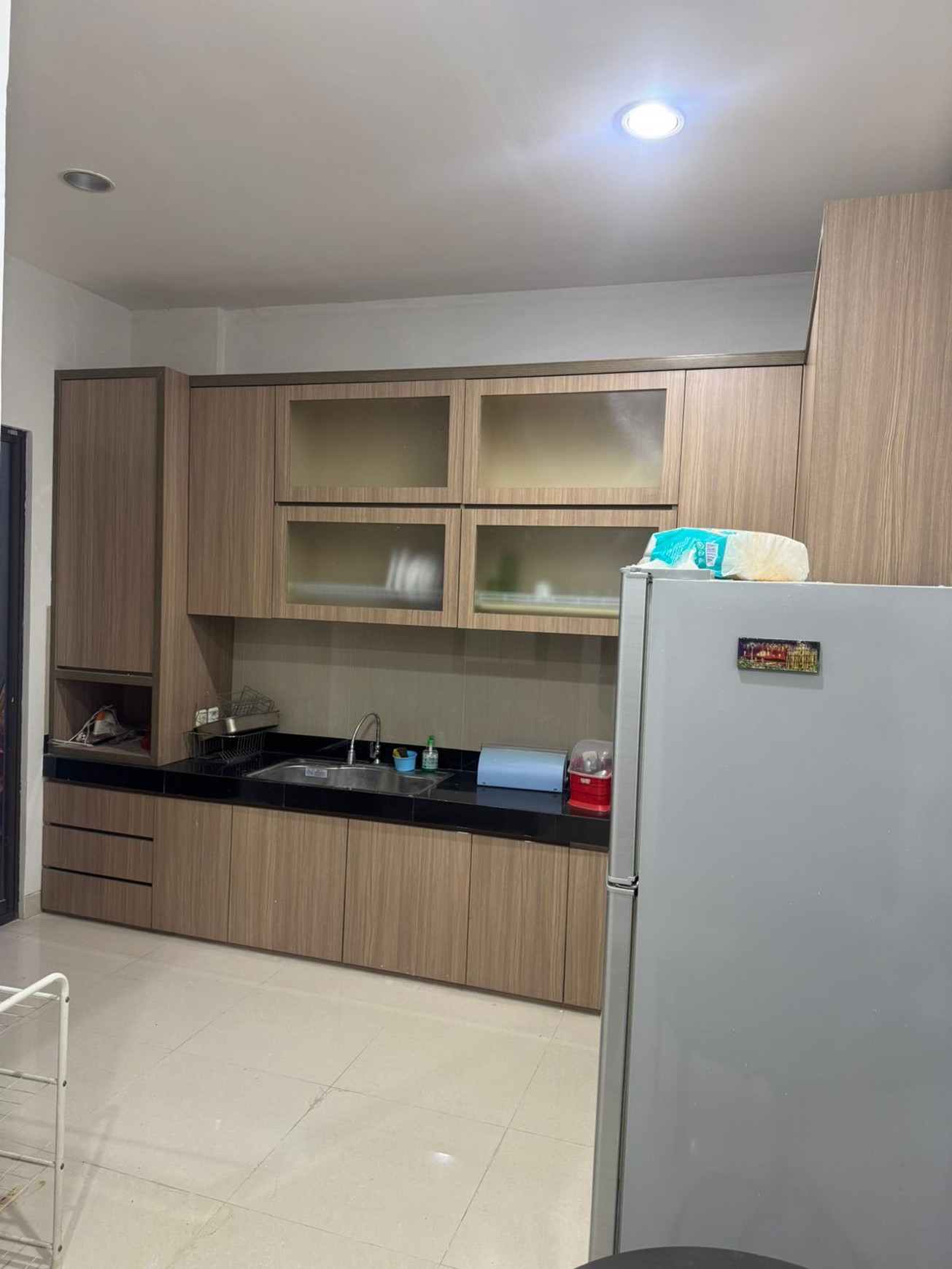 Rumah 2 Lantai semi firnish siap Huni di Cluster Eminen BSD City Tangerang