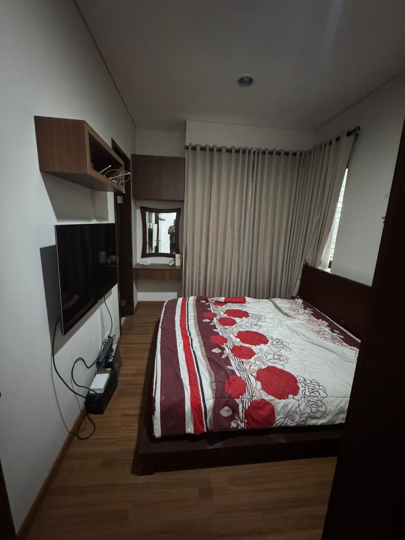 Rumah 2 Lantai semi firnish siap Huni di Cluster Eminen BSD City Tangerang