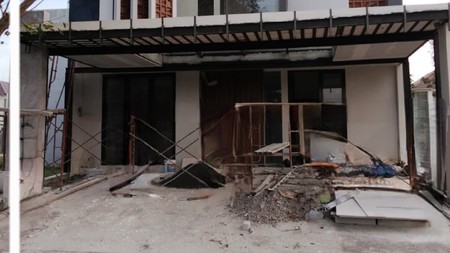 Murah 3 Milyaran Rumah Baru Grand Pakuwon Surabaya Bonus Private Pool / Kolam Renang Baru Modern Dekat Sampoerna Academy, Sgs, Food Junction, Tandes, Margomulyo, Akses Tol