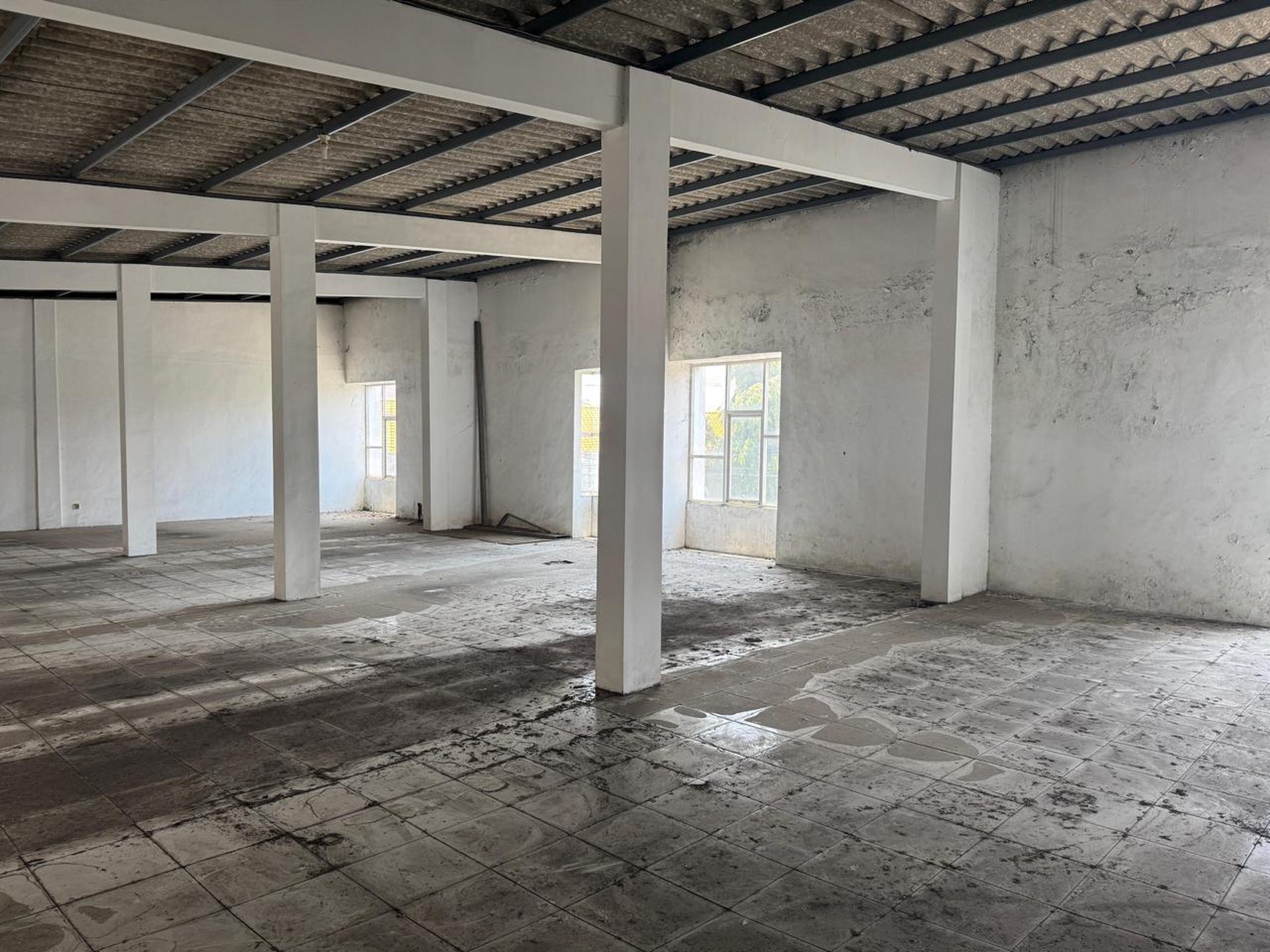 Dijual / Disewakan 4 Ruko Tritan Point - Taman Kletek - Sawunggaling Jemundo Sidoarjo - Parkiran Mobil Luas