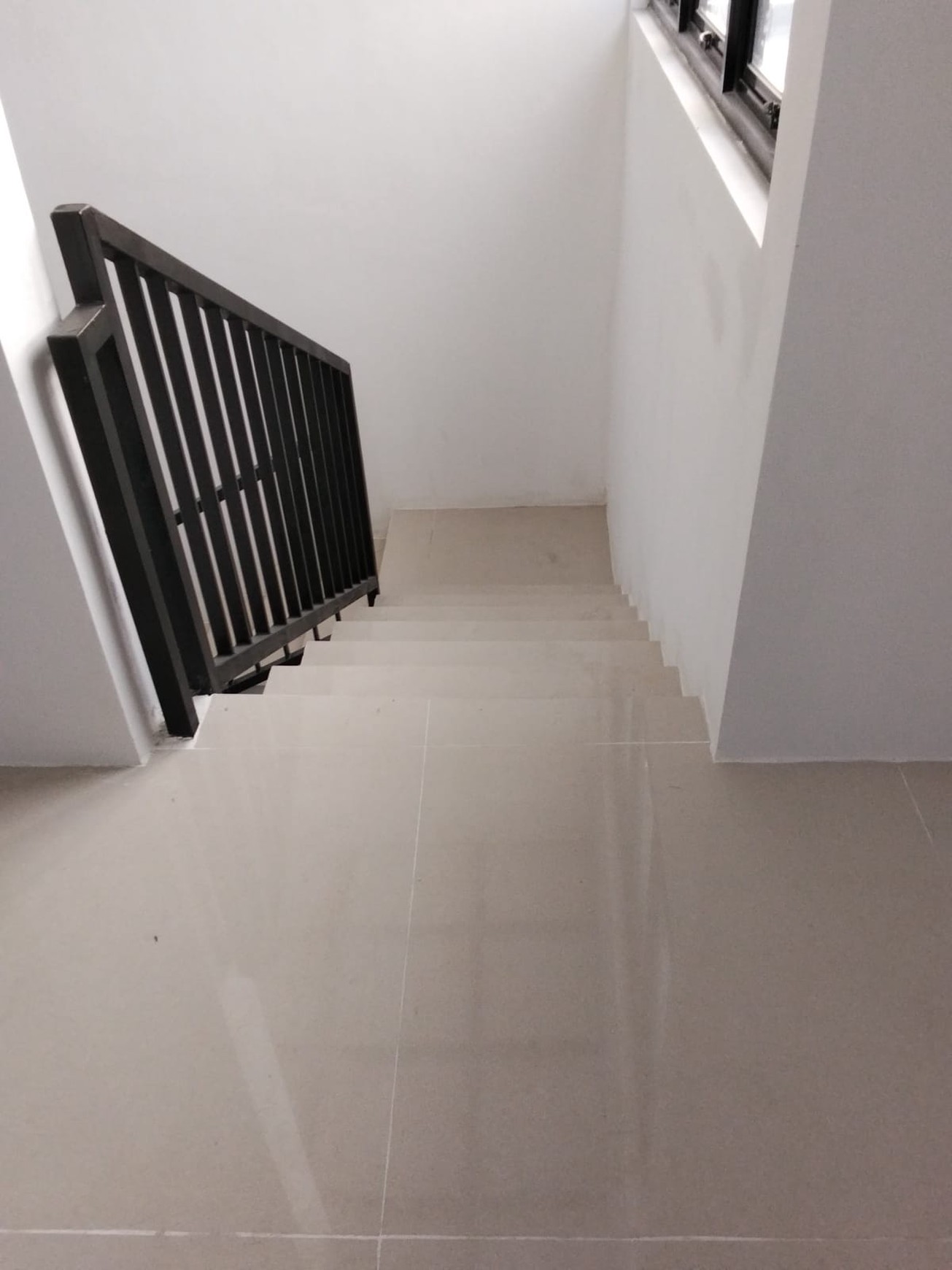 Dijual New Grand Pakuwon Ada Swimming Pool Surabaya Barat