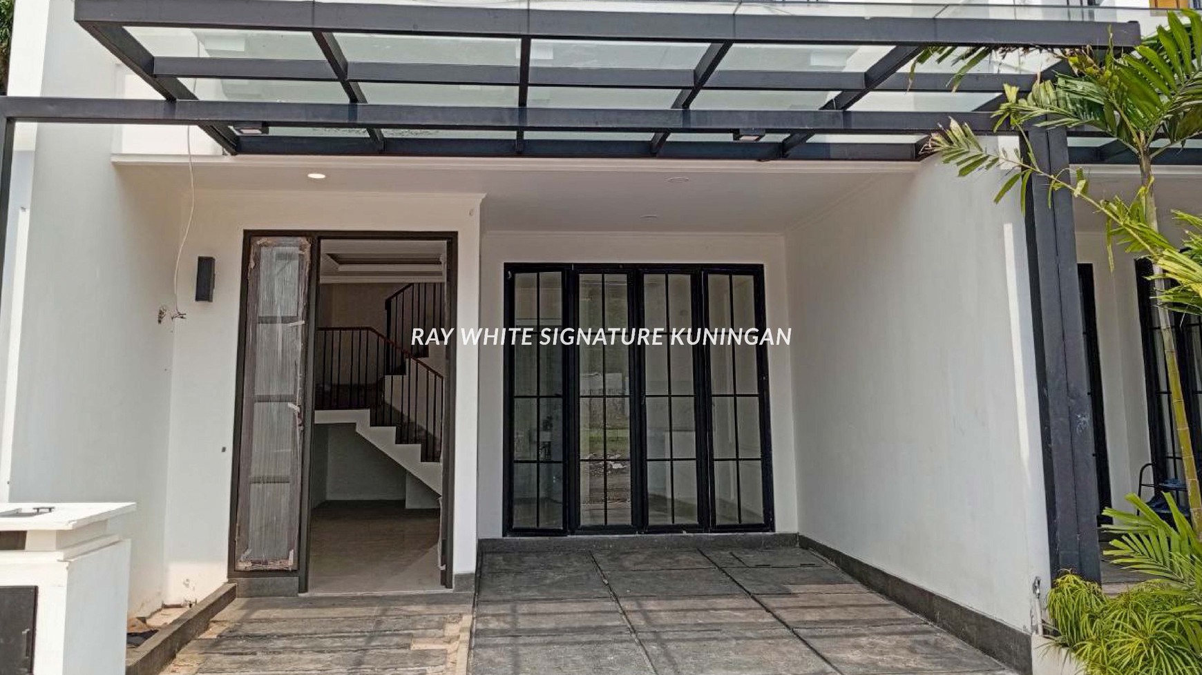 Rumah Brand New Nuansa Eropa di Maison Des Claire Townhouse