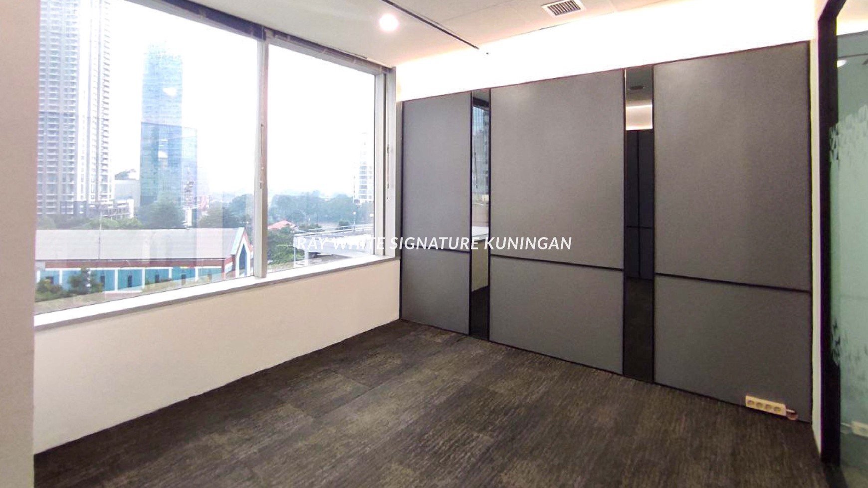 Office Space For Rent Mid Floor Fully Renovated at Menara Sudirman