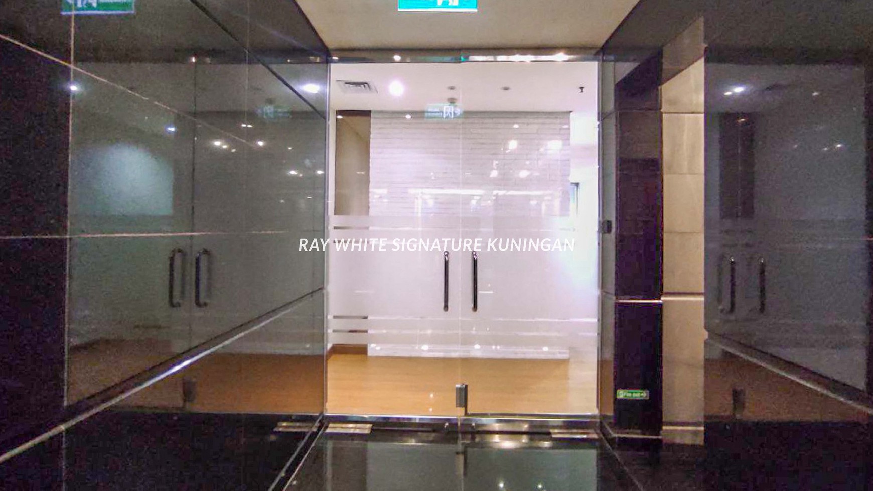Office Space For Rent Mid Floor New Unit at Menara Sudirman