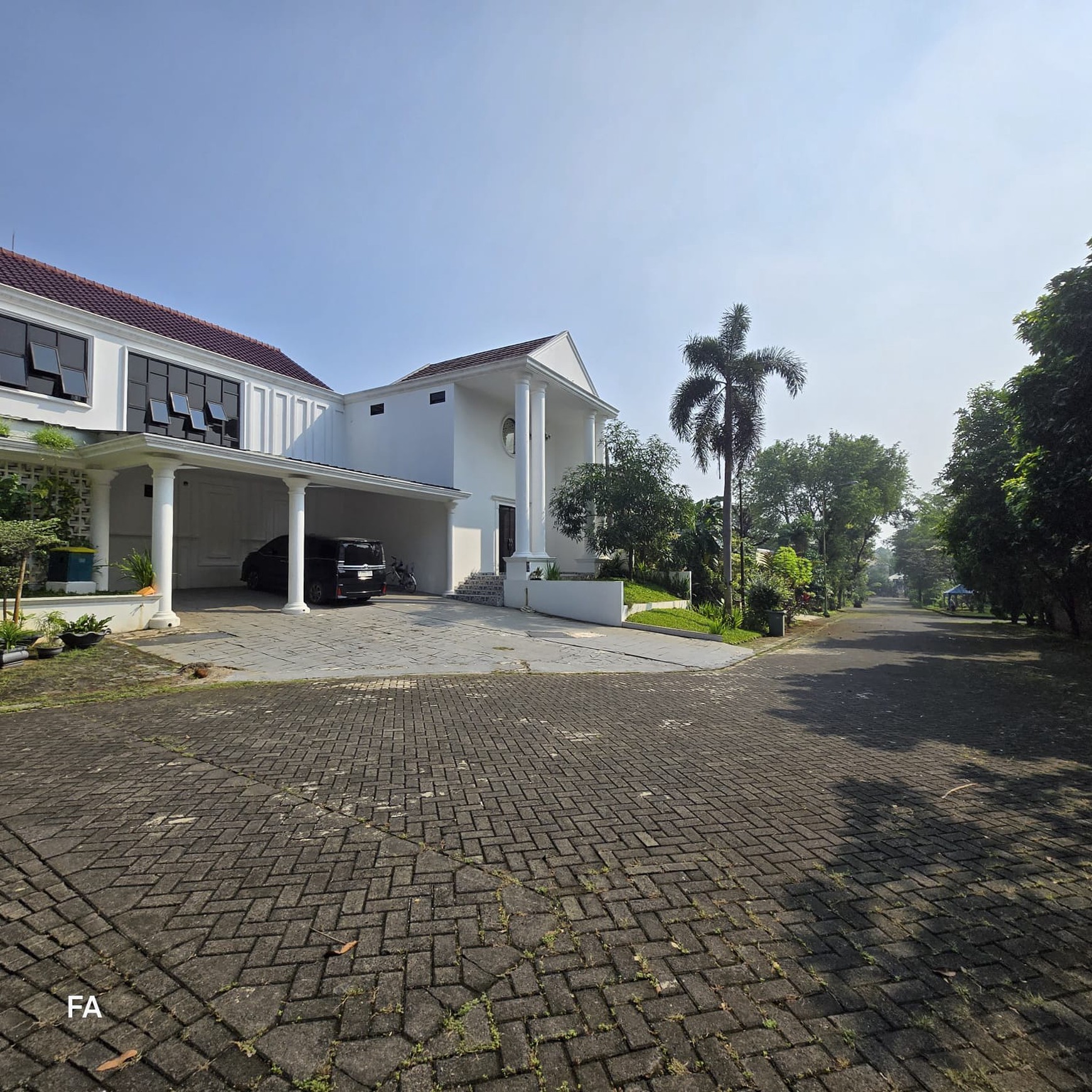 Kavling tanah siap bangun luas 1116 m2 di Perumahan Raffles Hills, Cibubur. Jakarta Timur