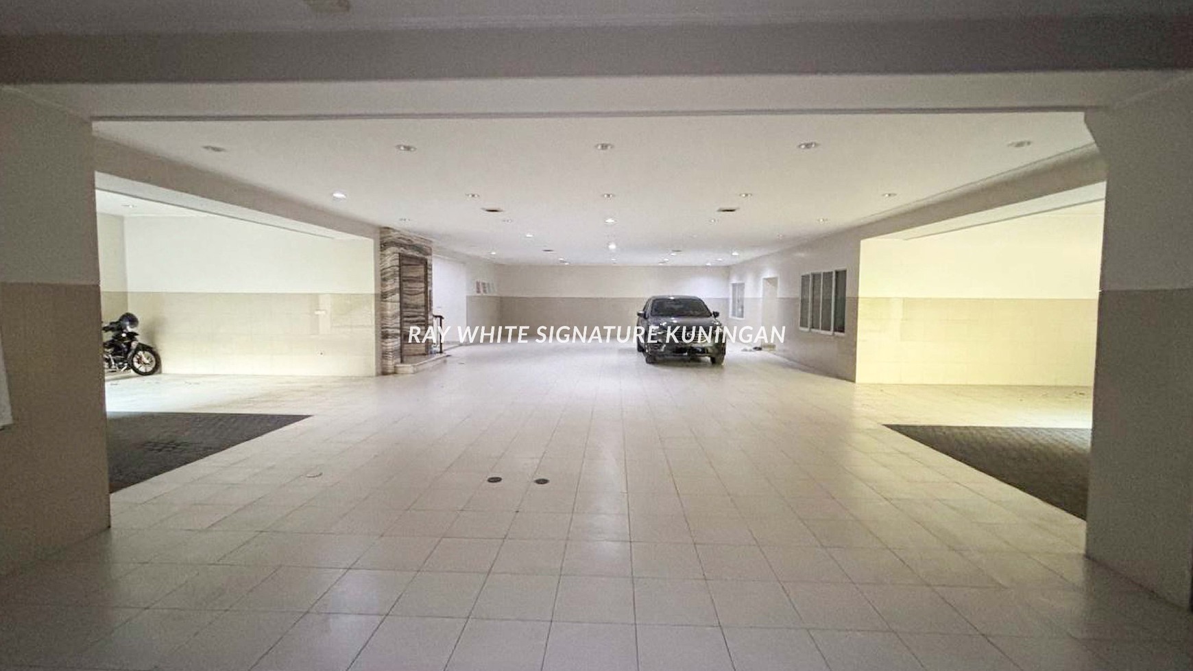 Luxury Residence for Rent Prime Location at Menteng Jakarta Pusat