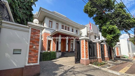 Luxury Residence for Rent Prime Location at Menteng Jakarta Pusat