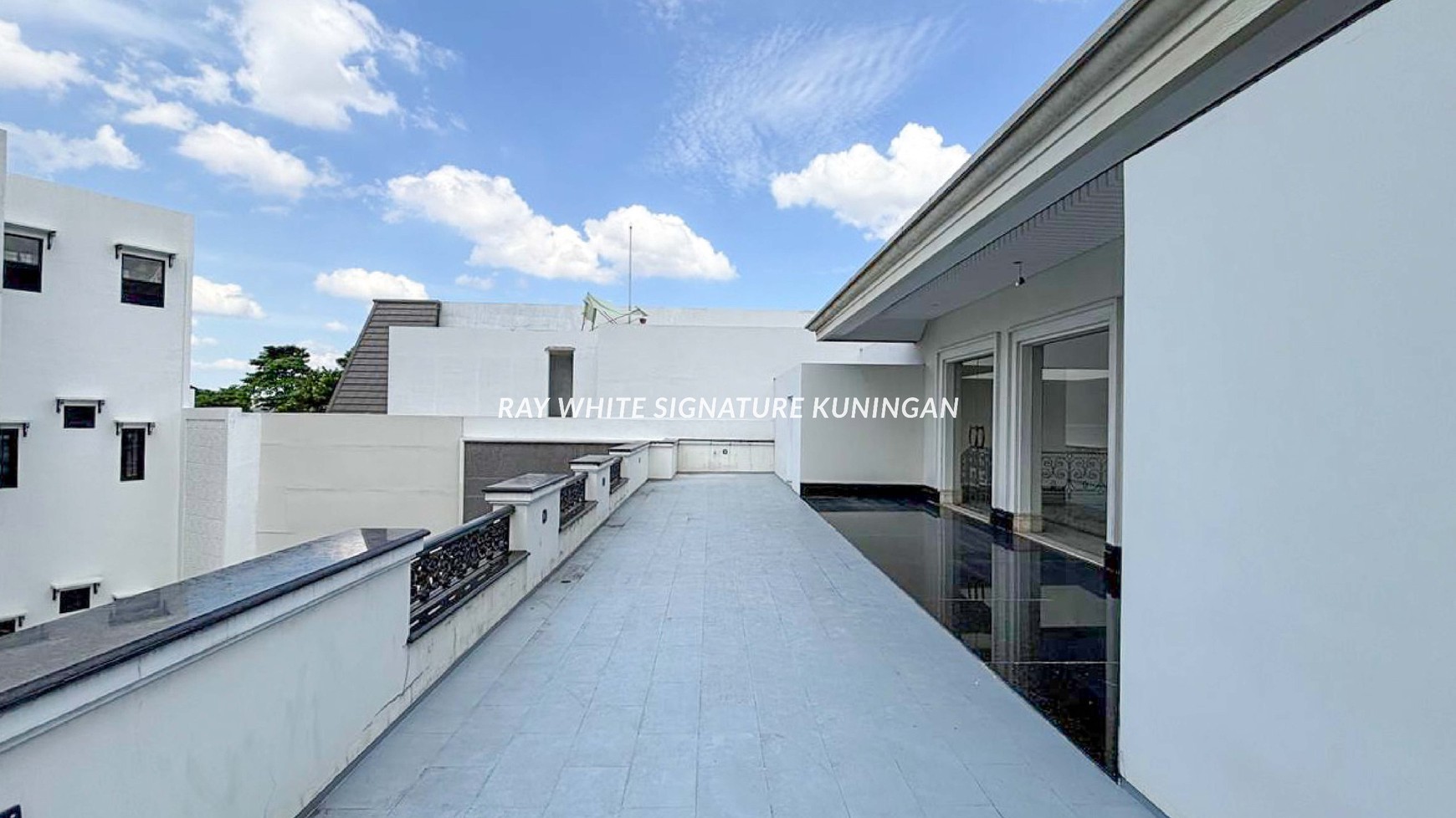 Luxury Residence for Rent Prime Location at Menteng Jakarta Pusat