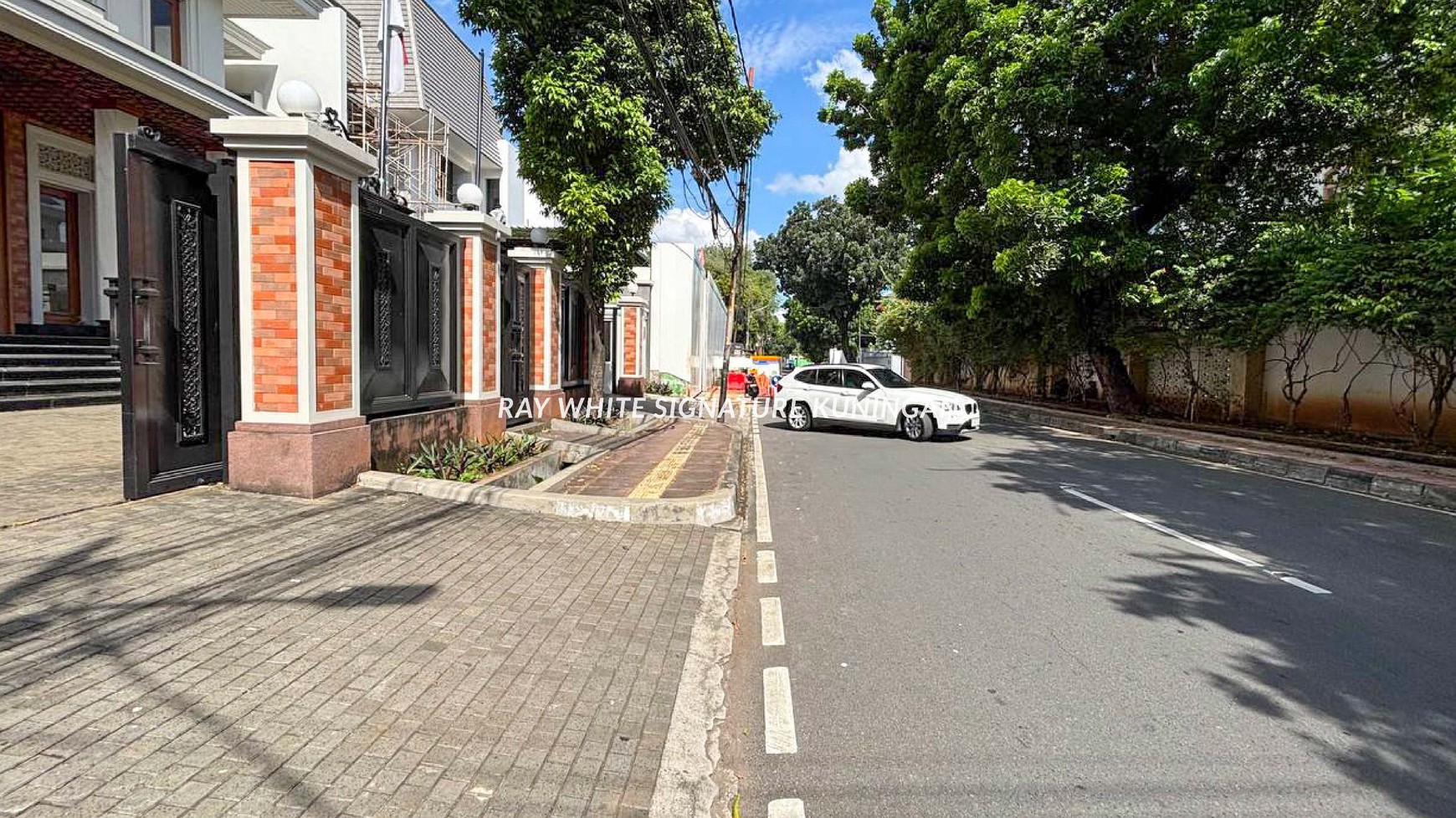Luxury Residence for Rent Prime Location at Menteng Jakarta Pusat