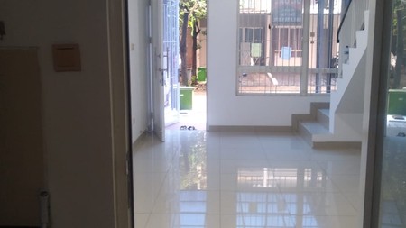Rumah 2 Lantai dengan Desain Minimalis Modern & Hunian Asri @BSD.