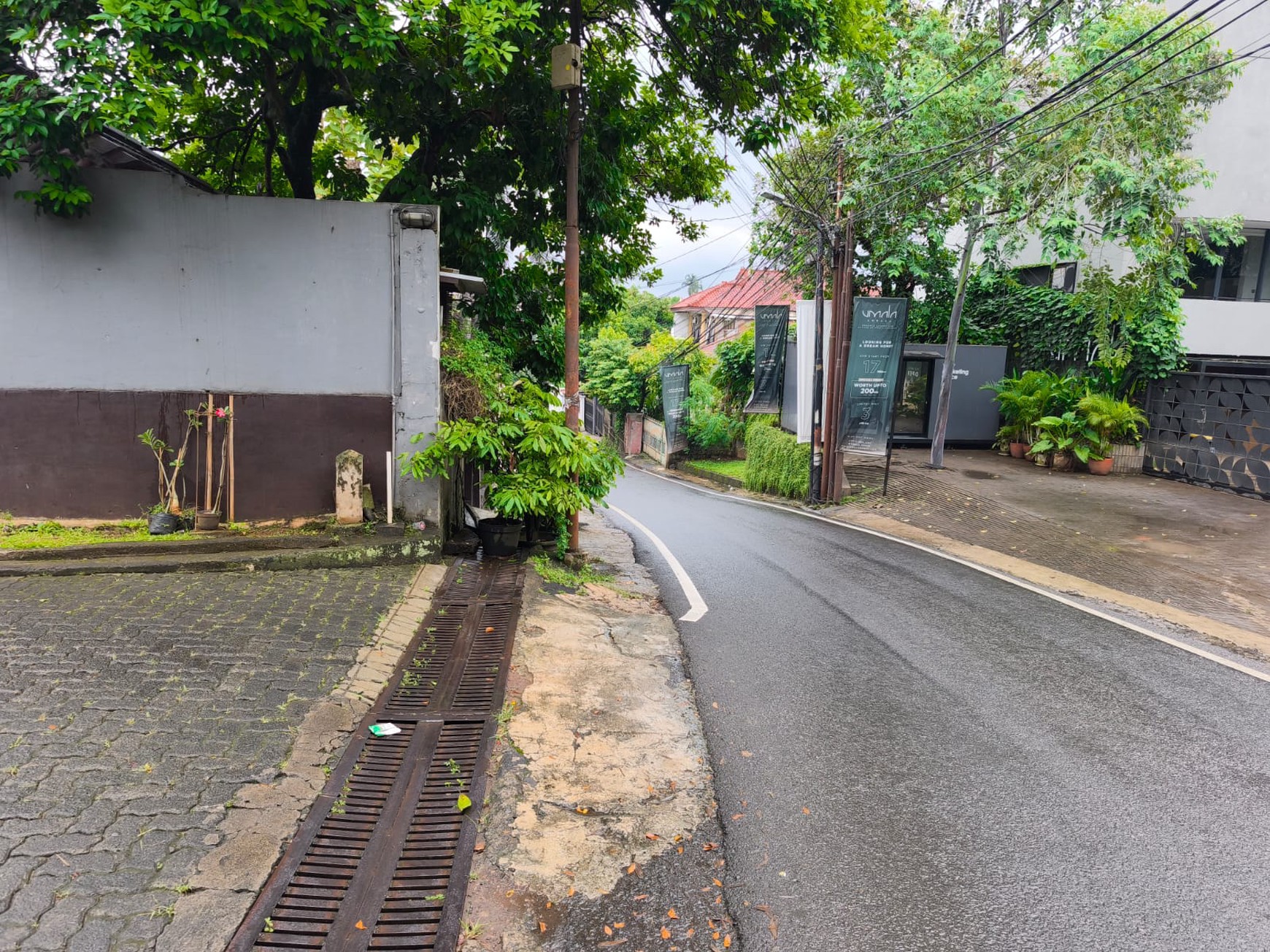 Dijual Rumah Antik Yang Nyaman Bernuansa Jawa Dengan Halaman Yang Super Luas di Jagakarsa, Jaksel