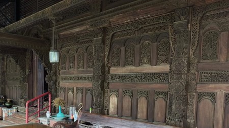 Dijual Rumah Antik Yang Nyaman Bernuansa Jawa Dengan Halaman Yang Super Luas di Jagakarsa, Jaksel