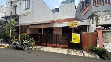 Rumah Dijual di Tomang